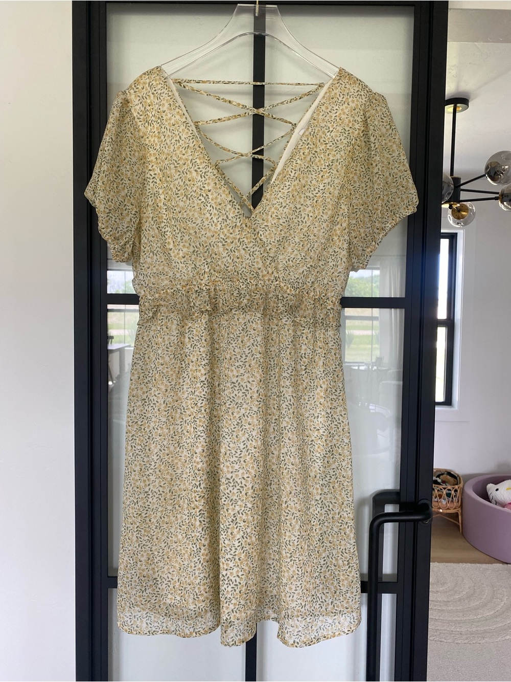 NWT Gilli Yellow Floral Ruffle Tie Back Summer Dress Size Large